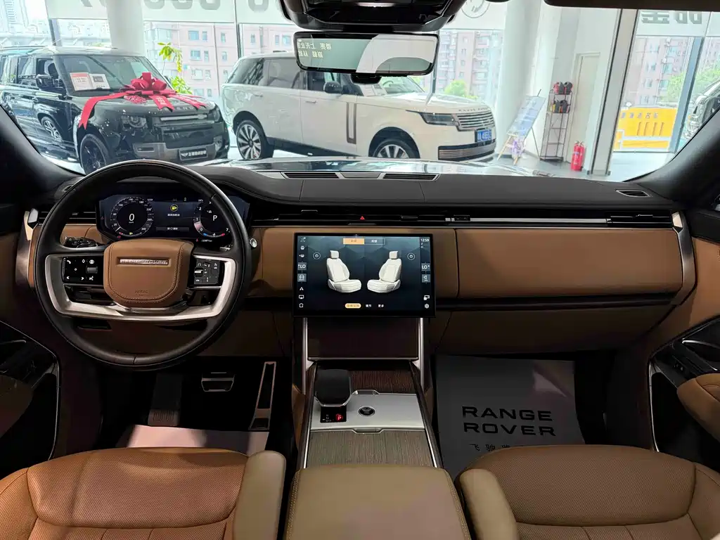 Land Rover Range Rover 2025 — фото 17