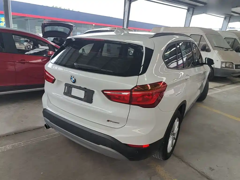 BMW X1 2017 — фото 7