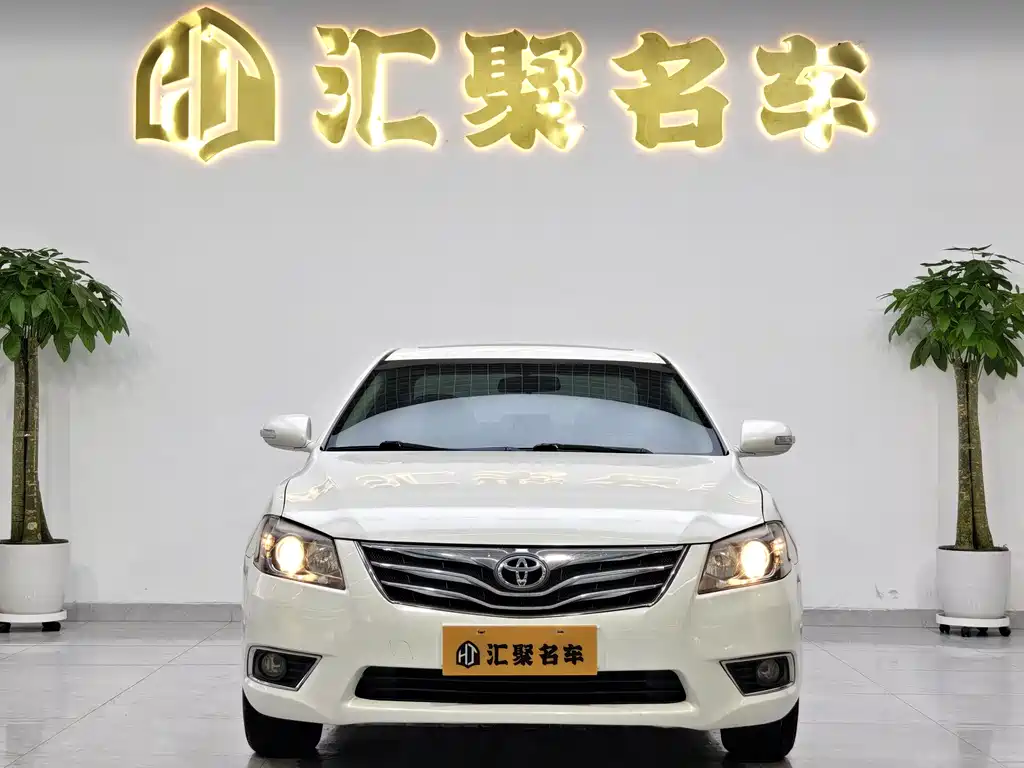 Toyota Camry 2013 — фото 3