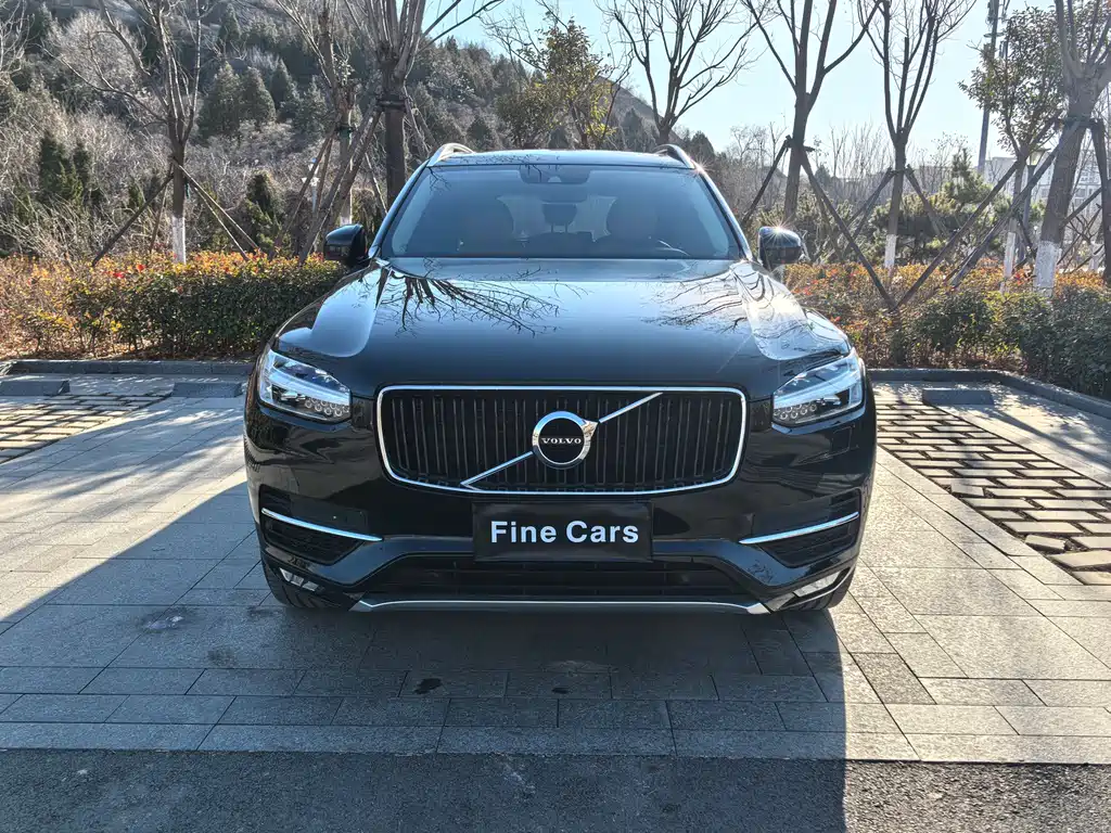 Volvo XC90 2016 — фото 1