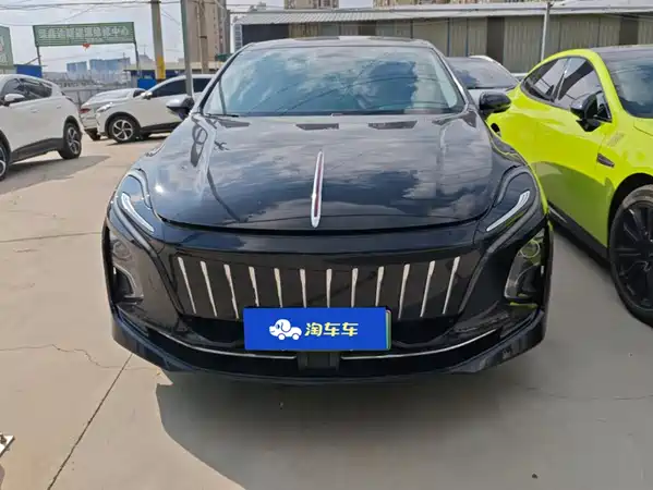 Hongqi E-QM5 2023