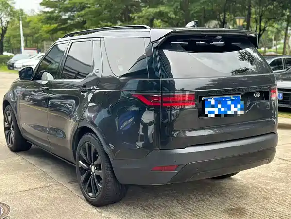 Land Rover Discovery 2024