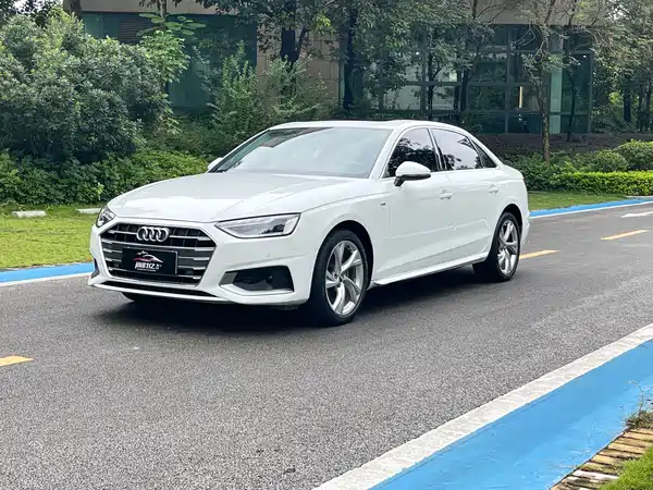Audi A4L 2021