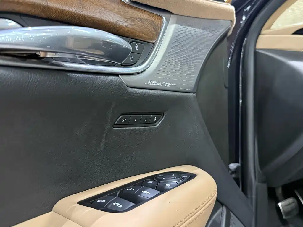 Cadillac XT5 2020 — фото 17