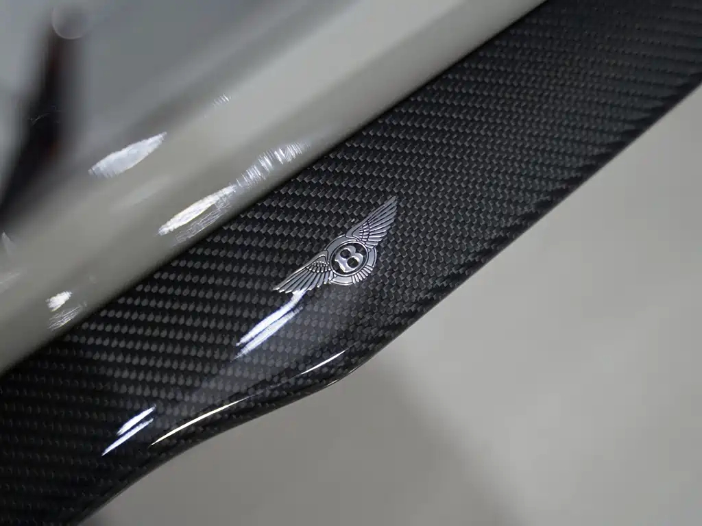 Bentley Continental 2020 — фото 13