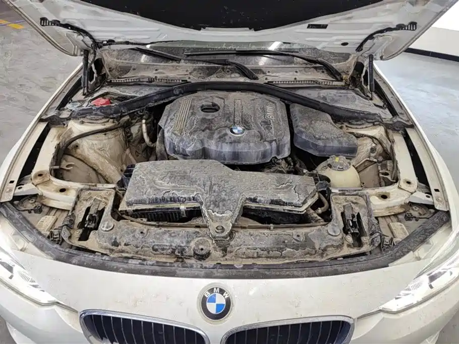 BMW 3 Series 2017 — фото 10