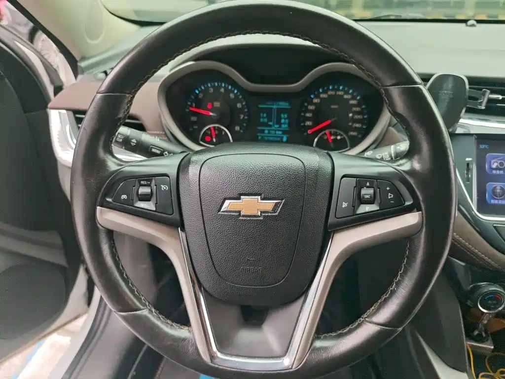 Chevrolet Malibu 2017 — фото 11
