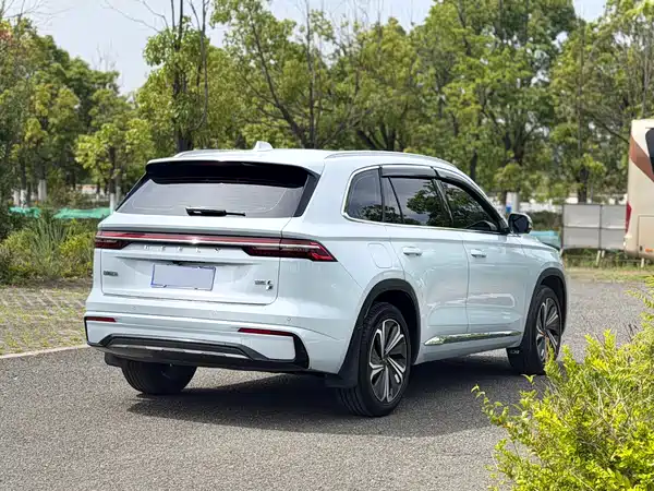 Geely Xingyue L 2022