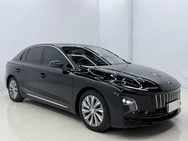 Hongqi E-QM5 2024