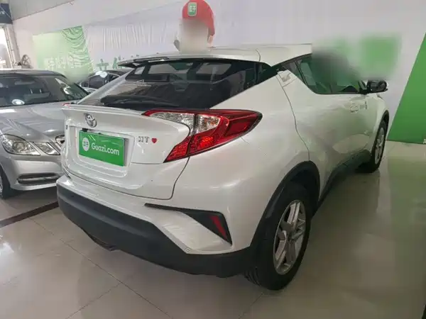 Toyota C-HR 2023
