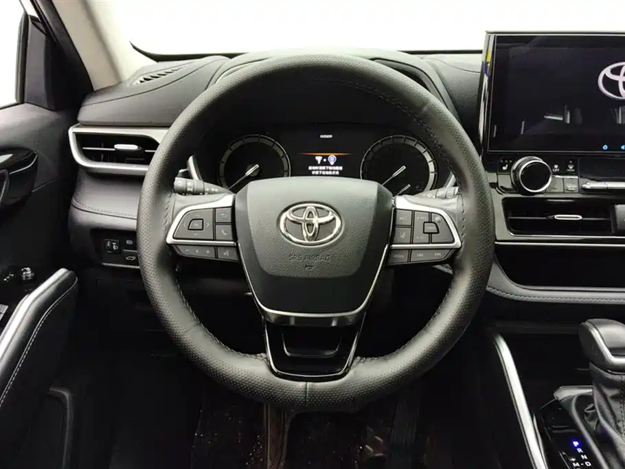 Toyota Highlander 2023 — фото 15