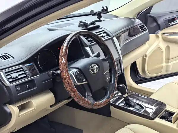 Toyota Camry 2016