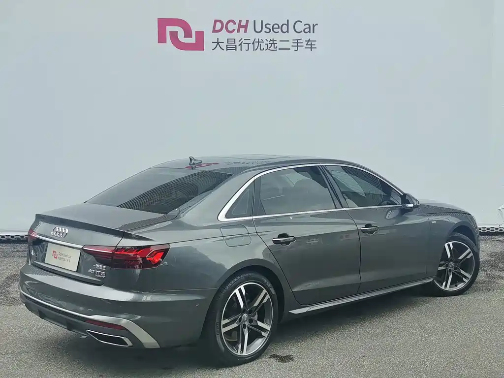 Audi A4L 2022 — фото 3