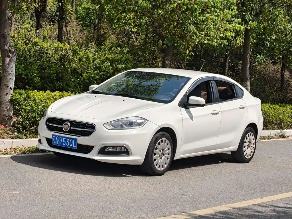 Fiat Viaggio 2015