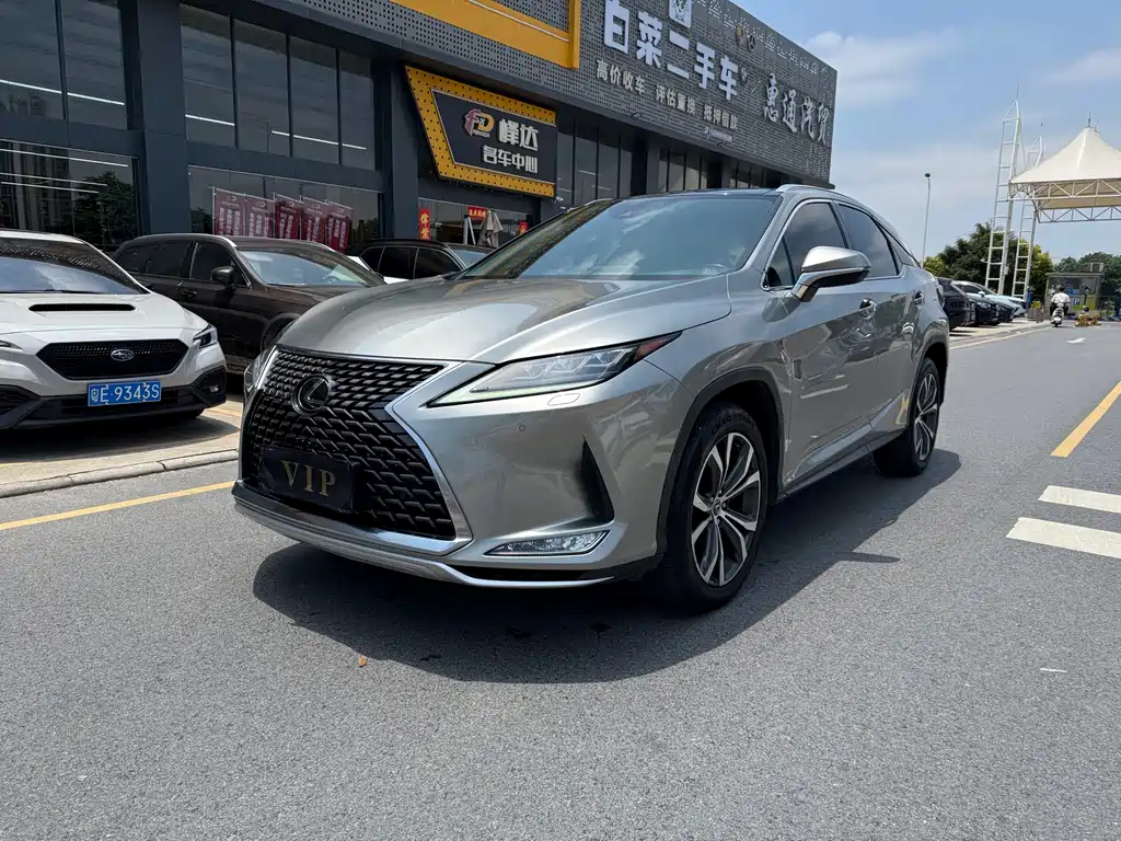 Lexus RX 2020 — фото 1