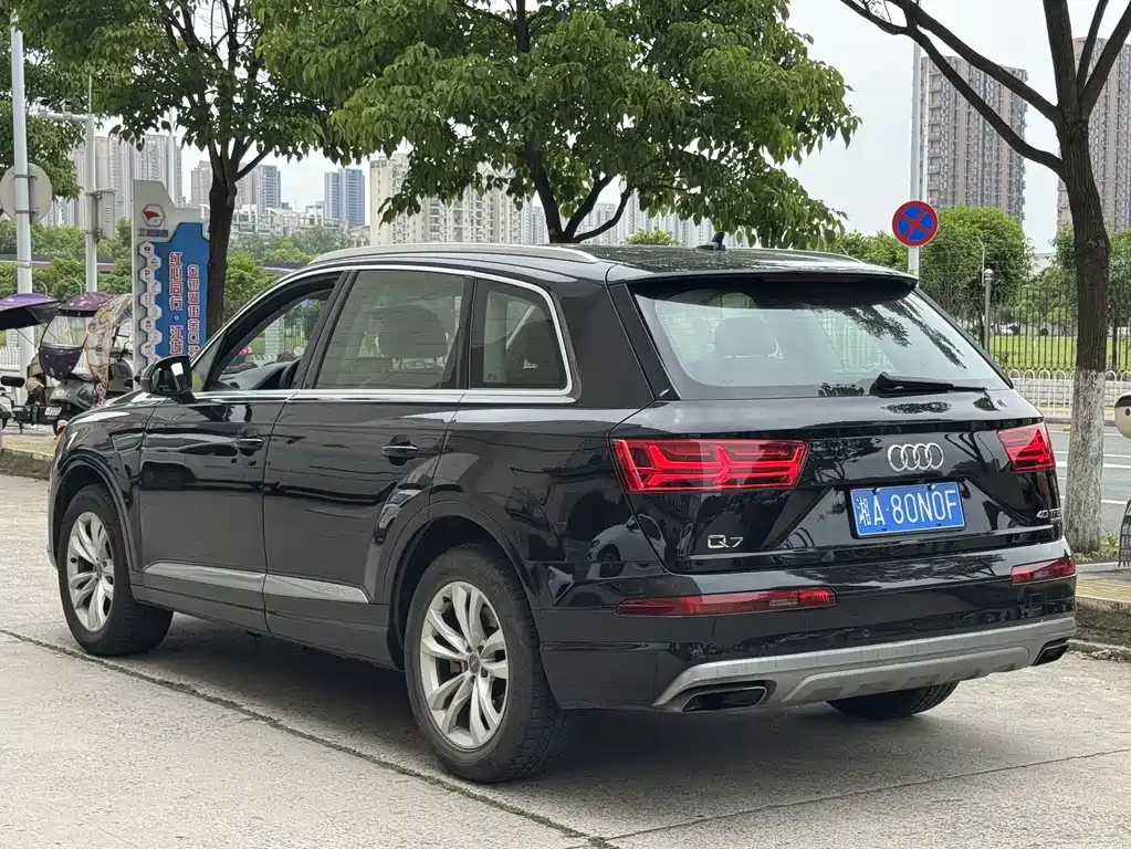 Audi Q7 2016 — фото 15