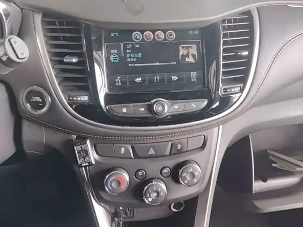 Chevrolet Trax 2017 — фото 13