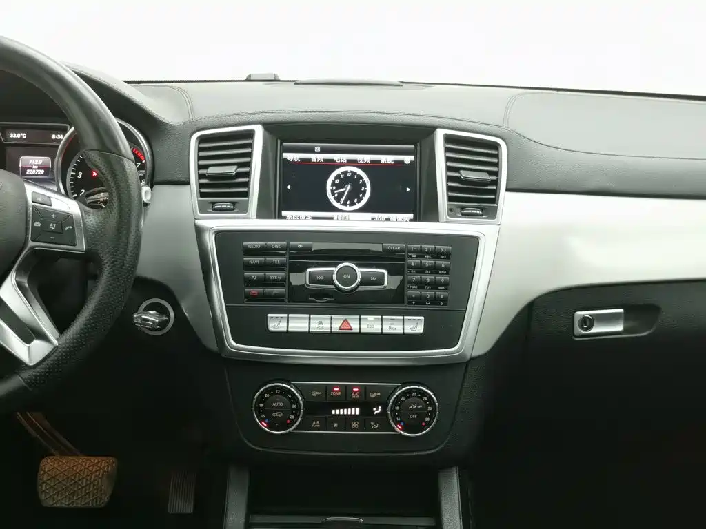 Mercedes-Benz GL-Class 2015 — фото 12