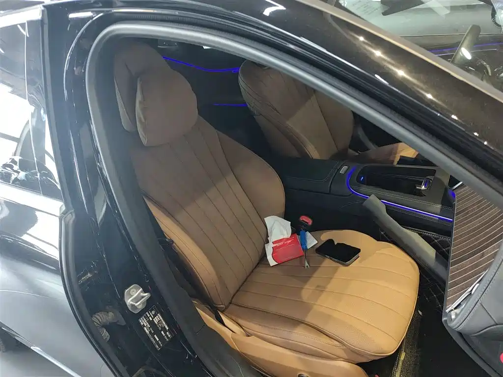 Mercedes-Benz E-Class 2025 — фото 20