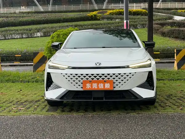 Changan UNI-V 2024