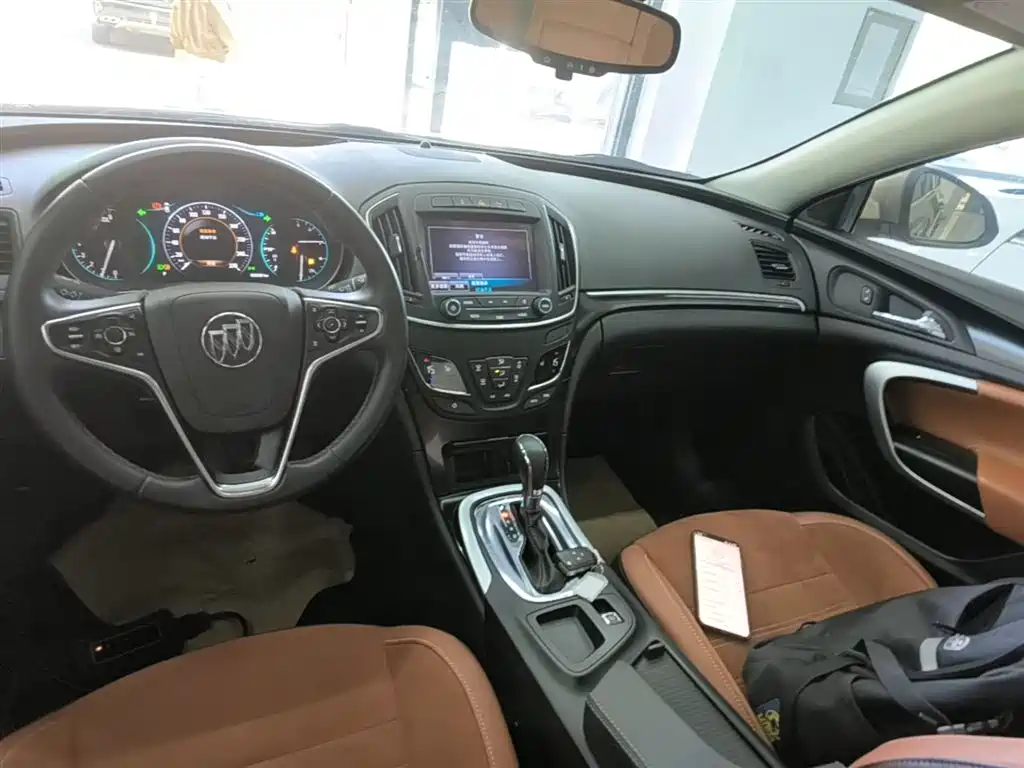 Buick Regal 2017 — фото 13