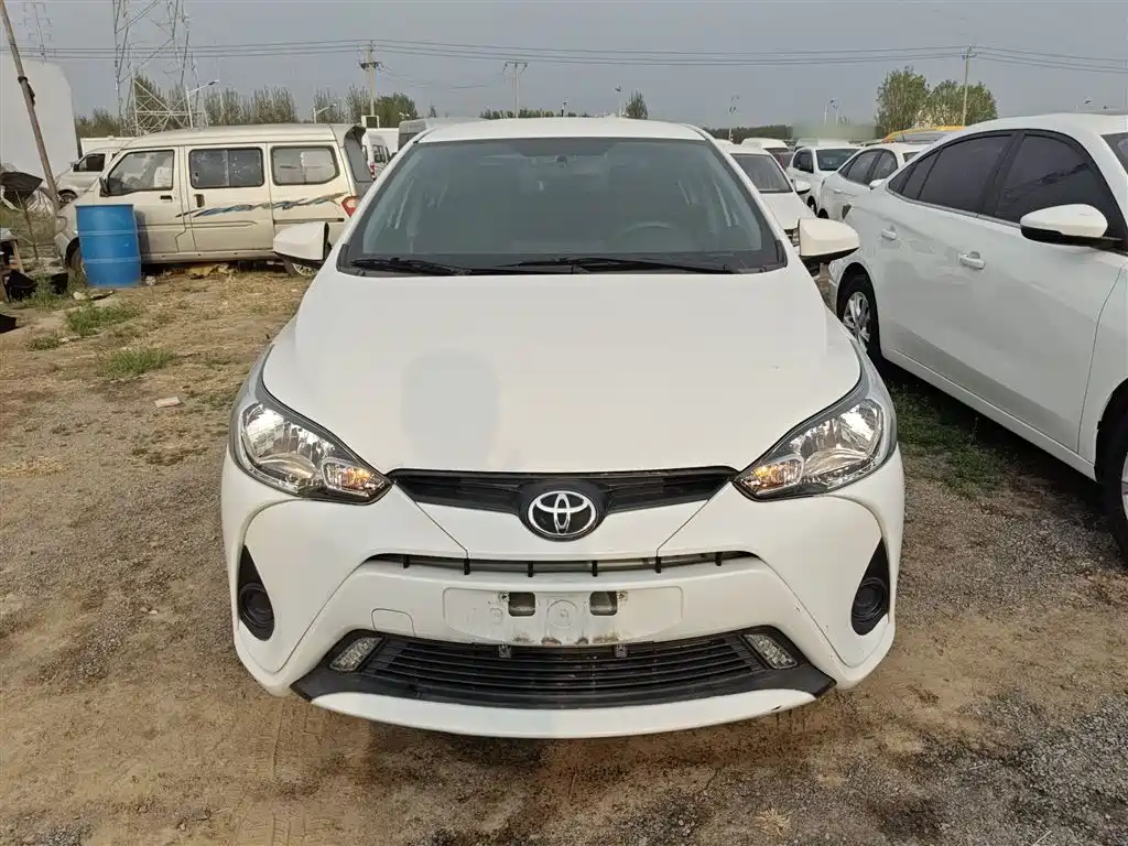 Toyota Yaris L 2018 — фото 3