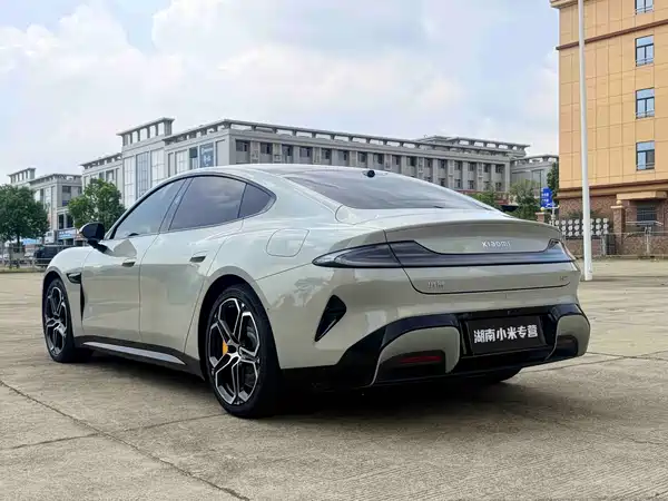 Xiaomi SU7 2025