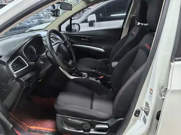 Suzuki S-Cross 2014