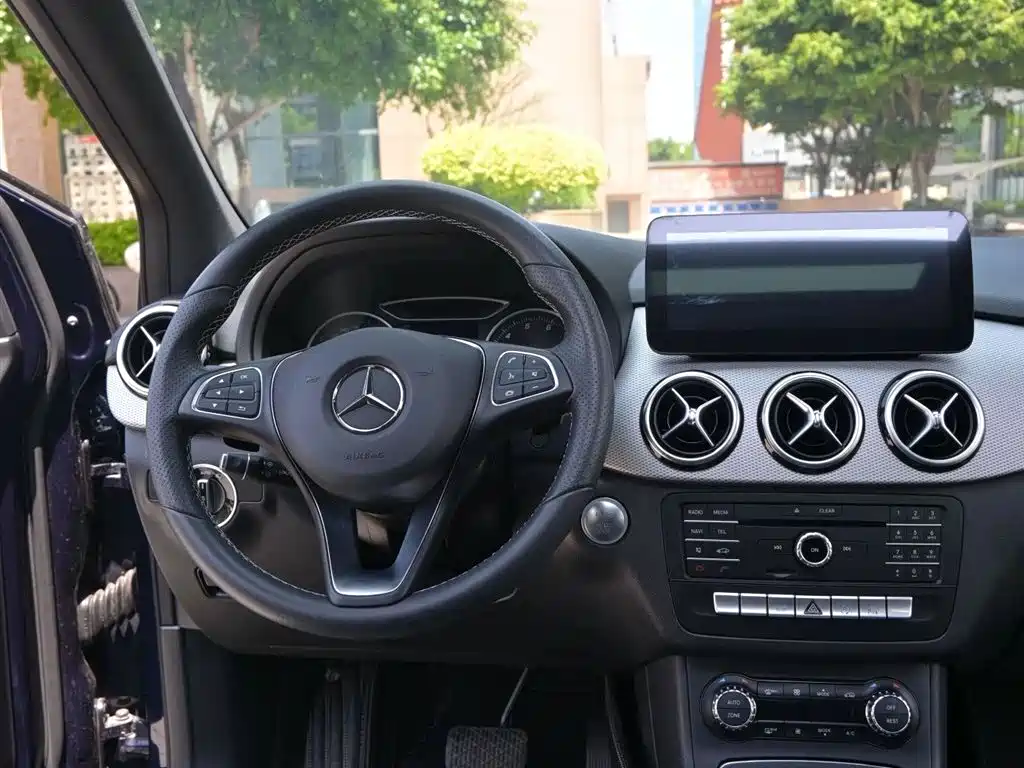 Mercedes-Benz B-Class 2018 — фото 9