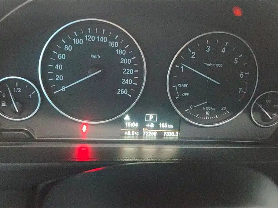 BMW 3 Series 2017 — фото 14