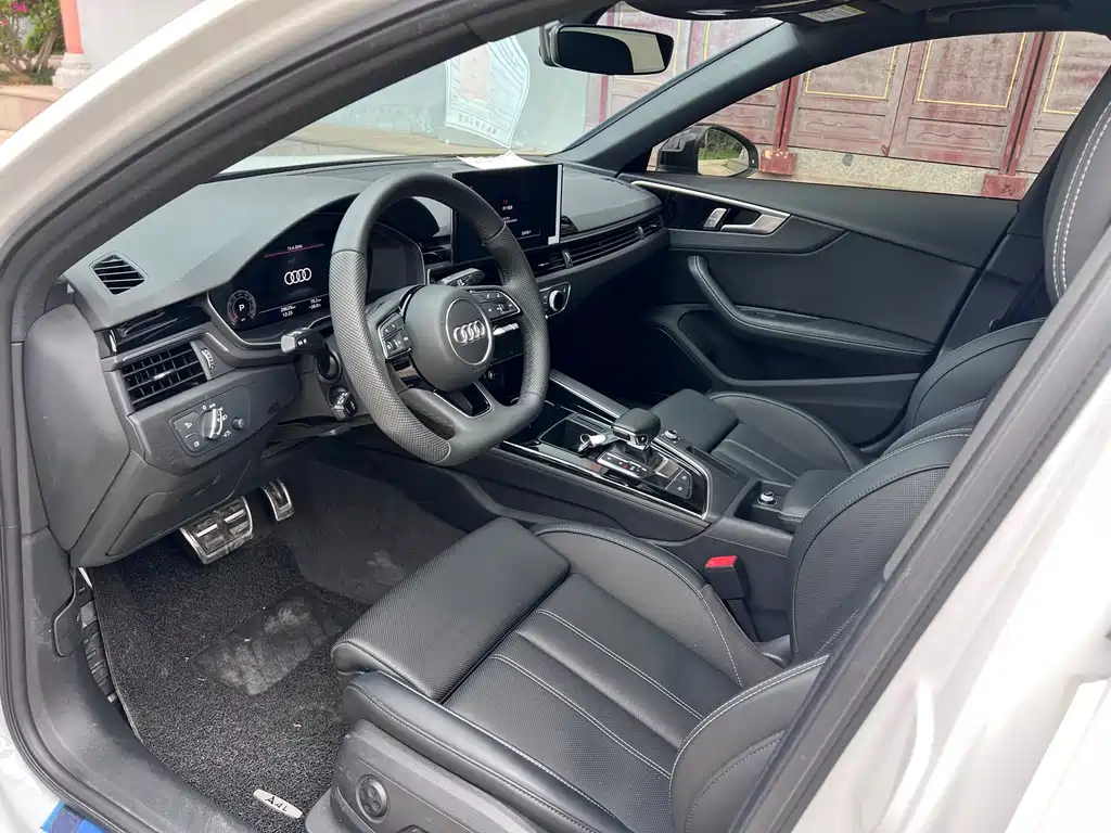 Audi A4L 2025