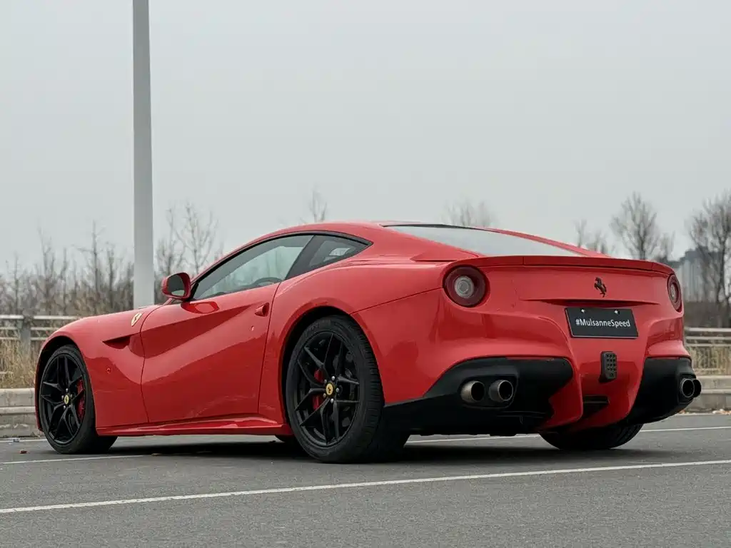Ferrari F12berlinetta 2015 — фото 8