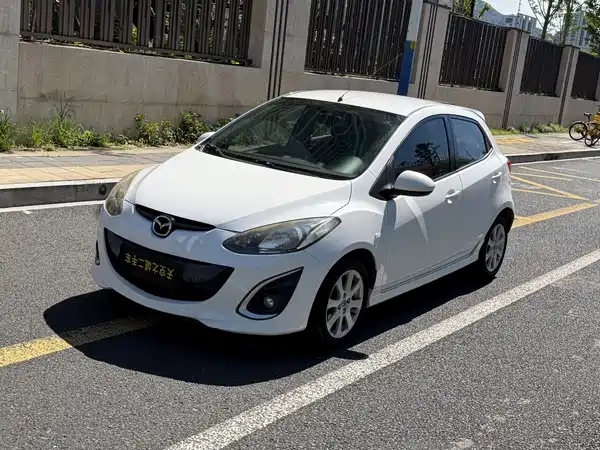 Mazda 2 2014