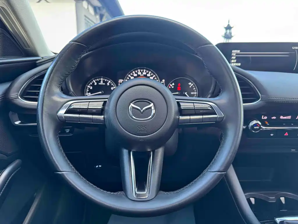 Mazda 3 Axela 2021 — фото 15