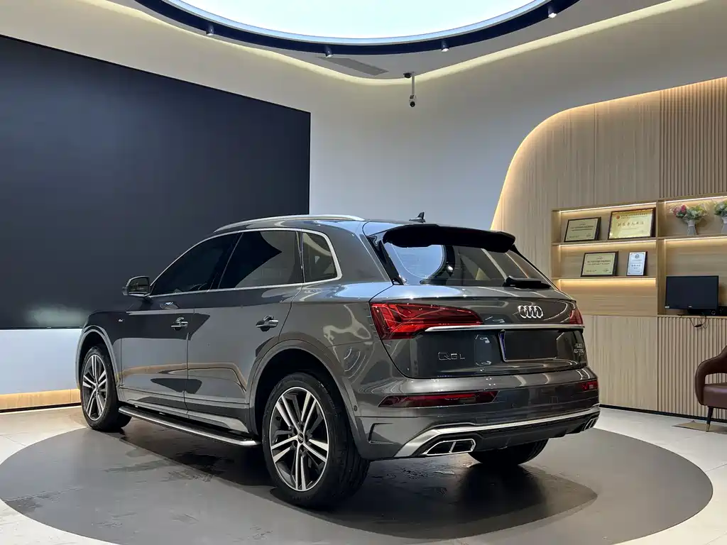 Audi Q5L 2022 — фото 5