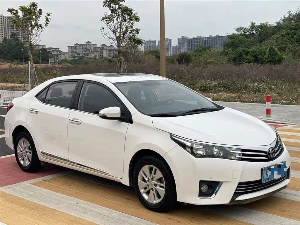 Toyota Corolla 2017 — фото 2