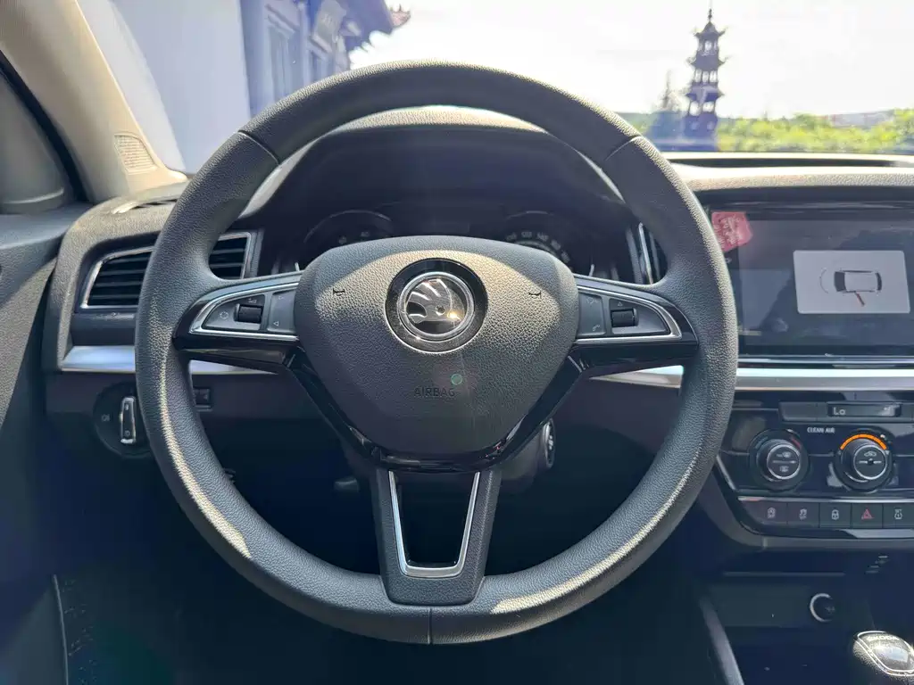 Skoda Kamiq 2023 — фото 15