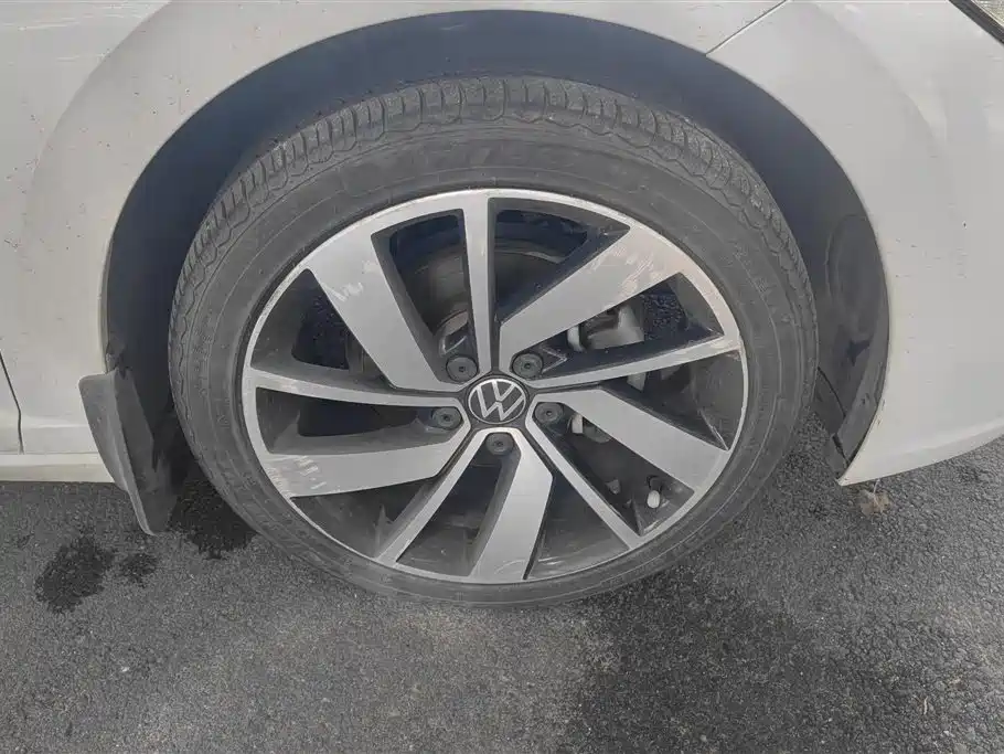 Volkswagen Sagitar 2023