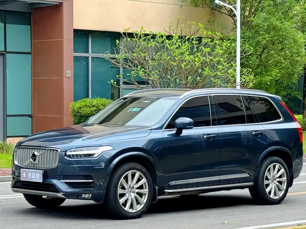Volvo XC90 2018 — фото 1