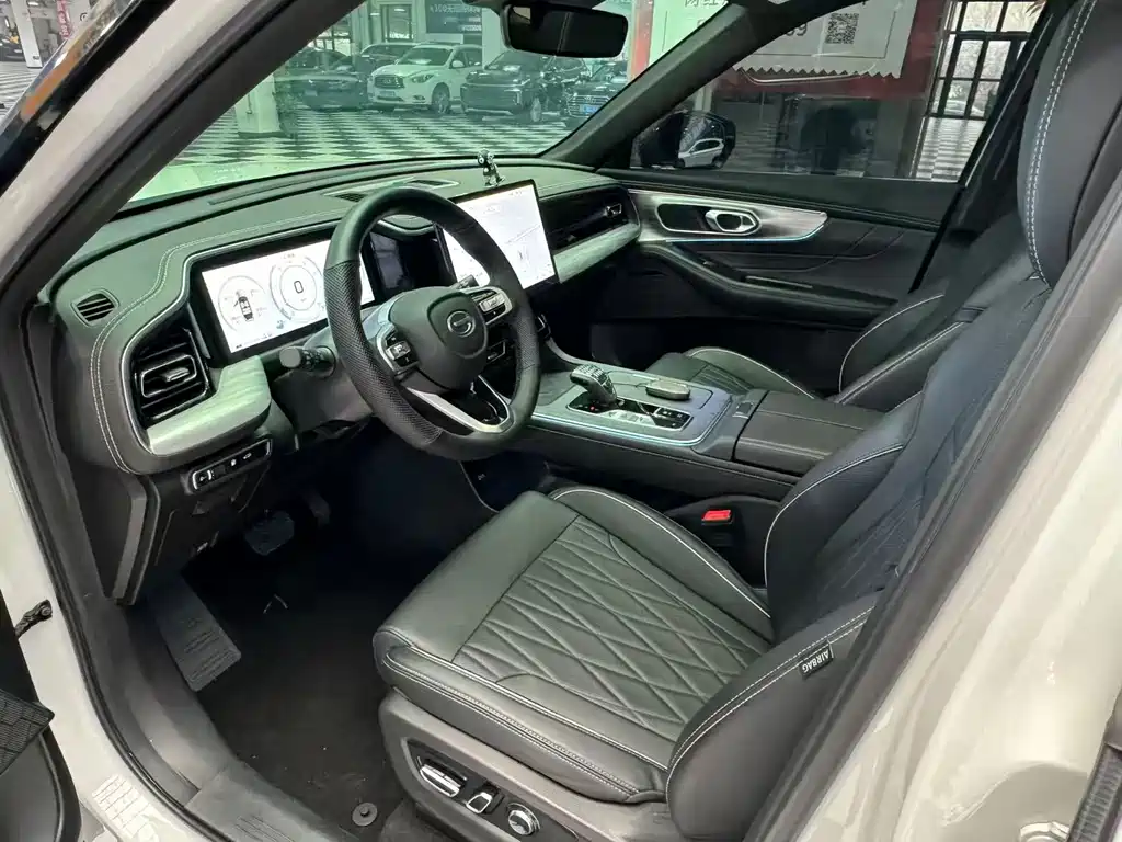 GAC Motor Trumpchi GS8 2024 — фото 4