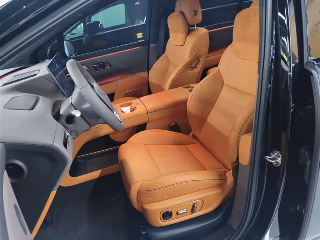 Li Auto i8 2025 — фото 15
