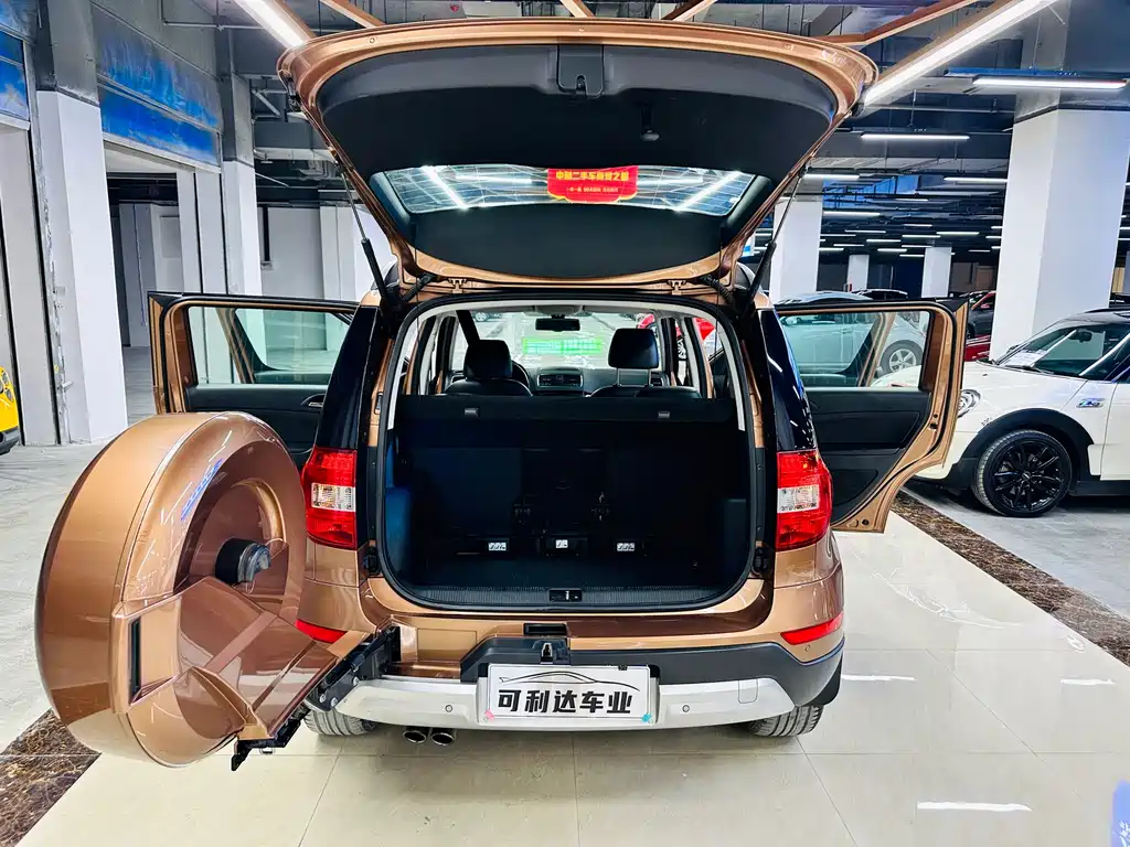 Skoda Yeti 2014 — фото 20