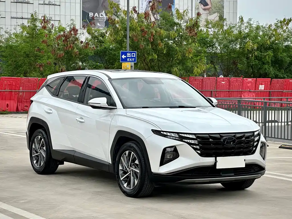 Hyundai Tucson 2023 — фото 3