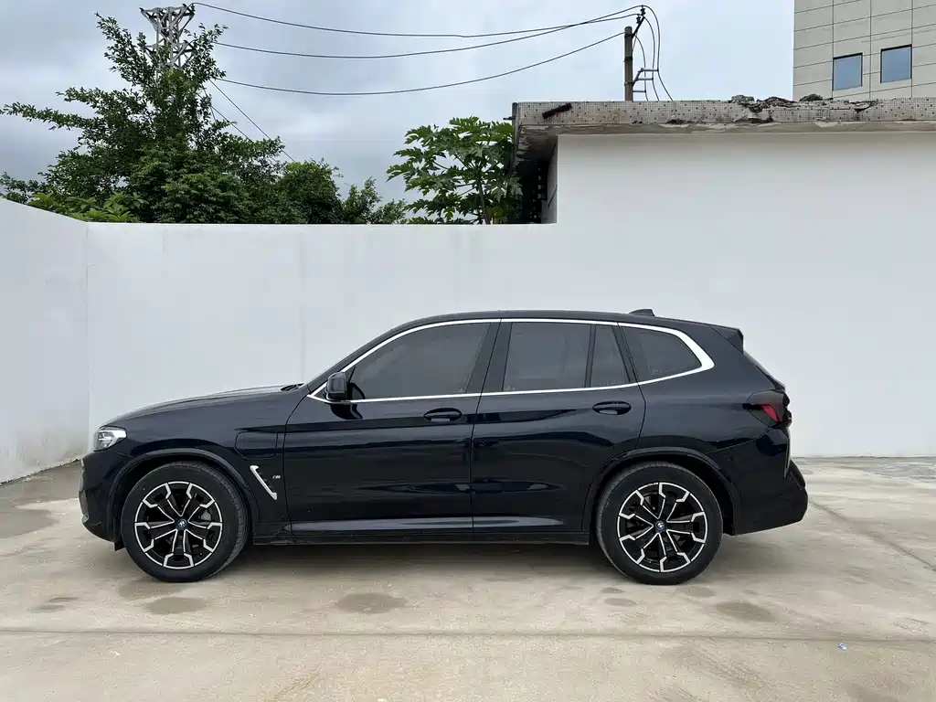 BMW iX3 2023 — фото 15
