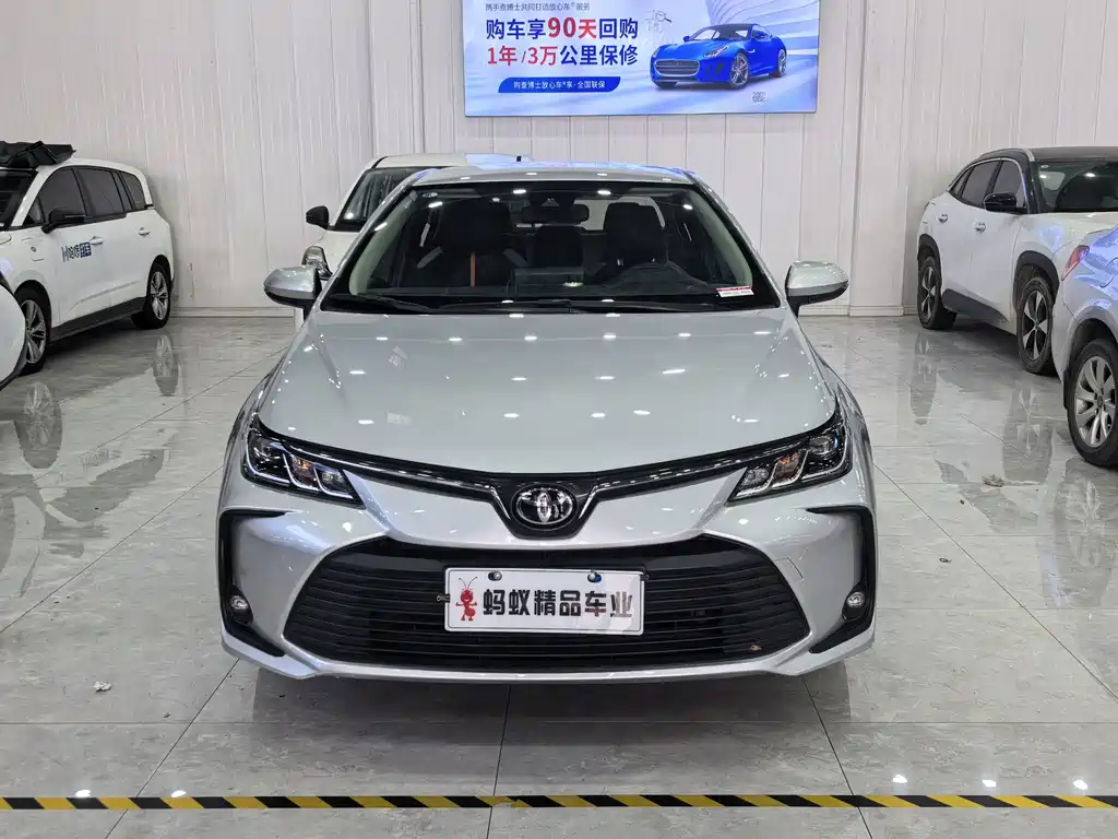 Toyota Corolla 2023 — фото 2