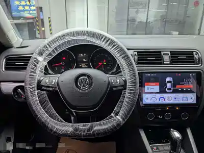 Volkswagen Sagitar 2016
