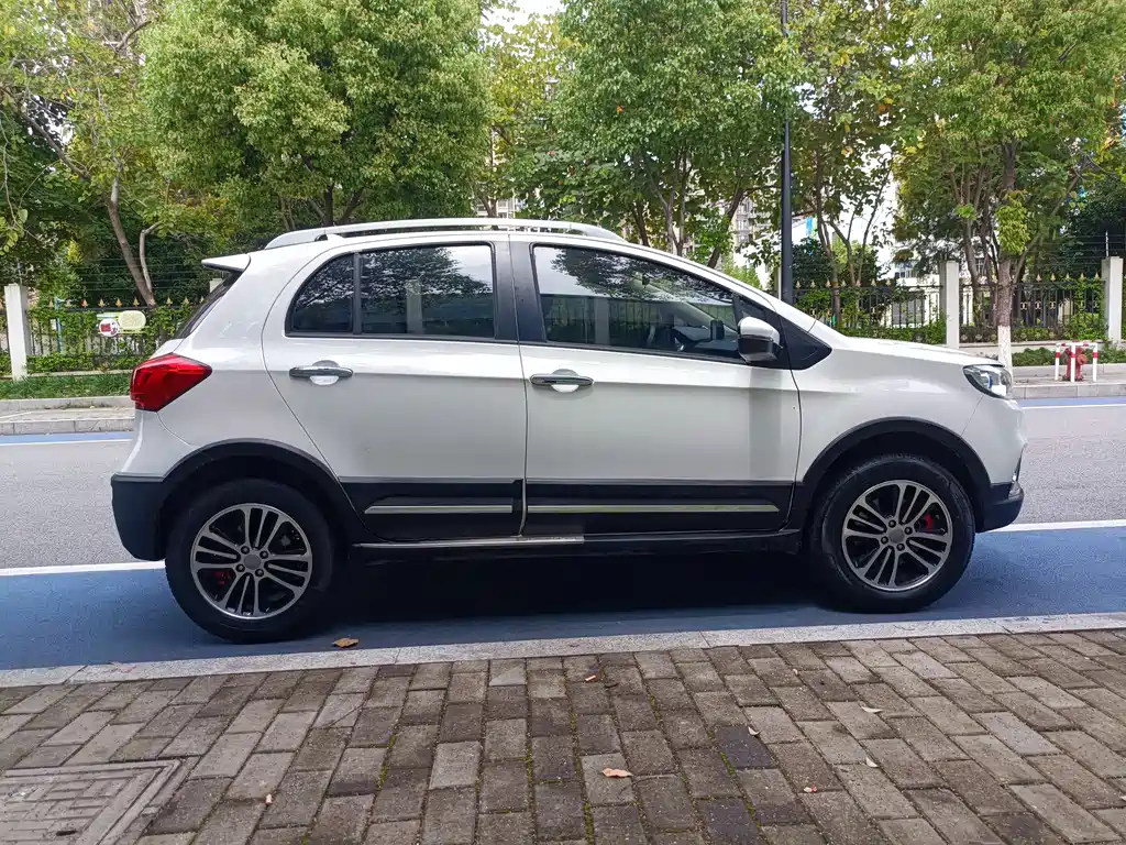 Haval H1 2015 — фото 8