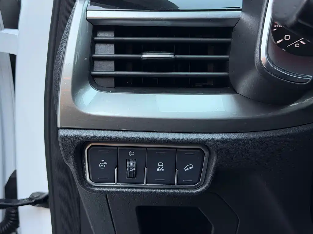 Haval H6 2023 — фото 13