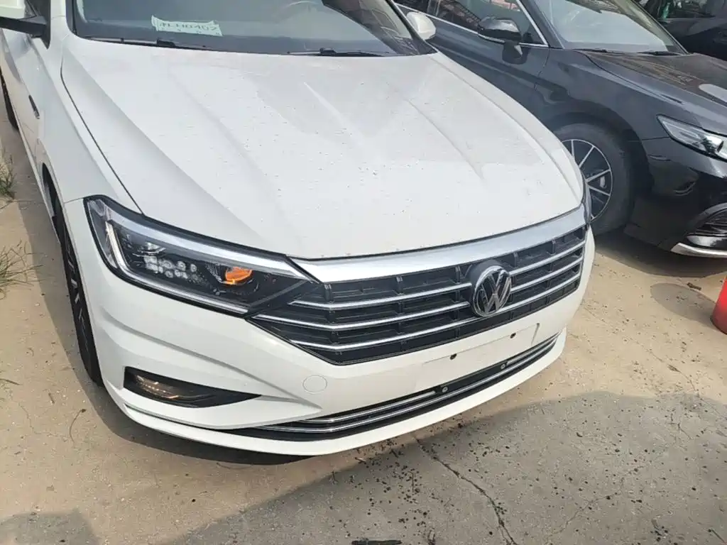 Volkswagen Sagitar 2021