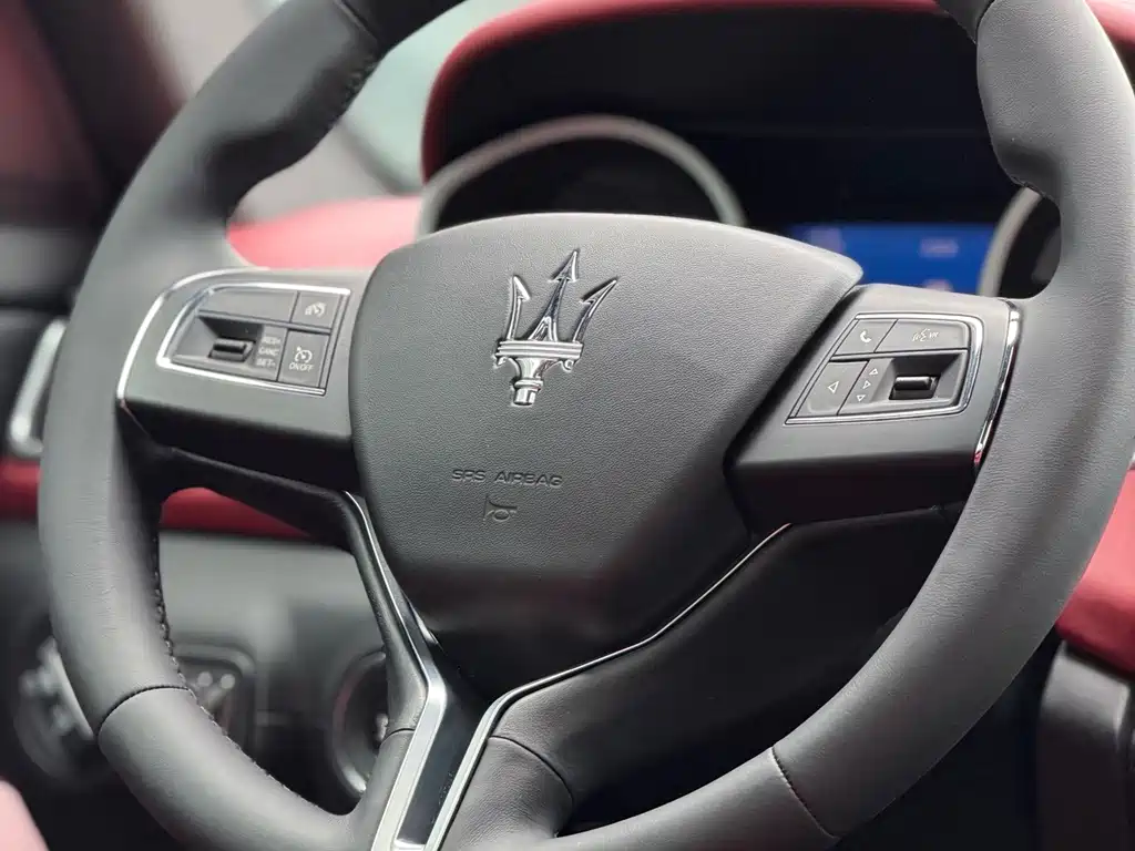 Maserati Ghibli 2018 — фото 17